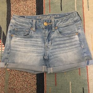 American Eagle Midi Rise Light Wash Shorts